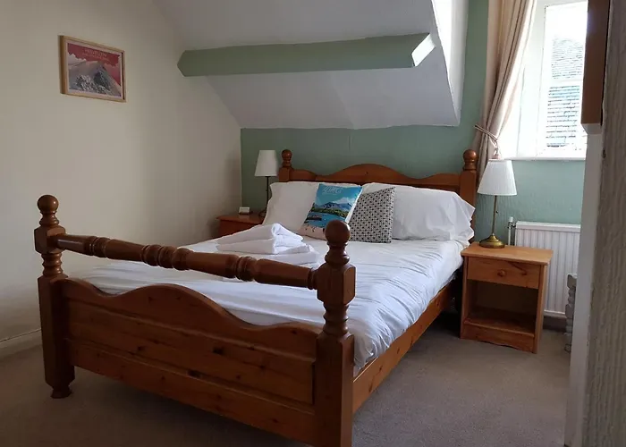 Underhill Guest House